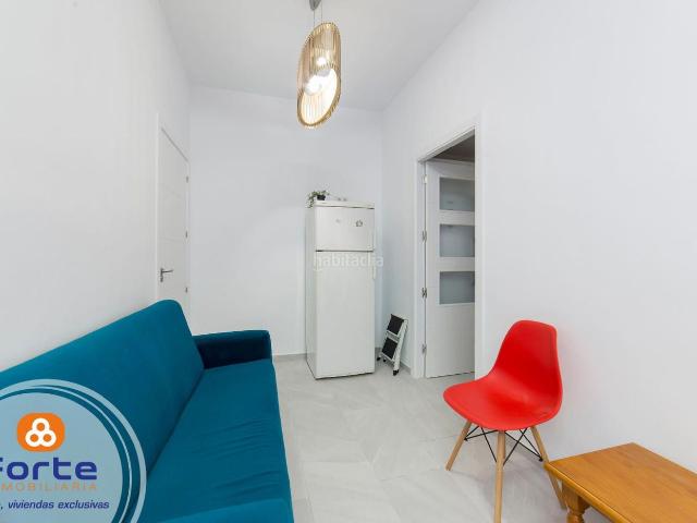 Casa adosada en venta en Córdoba, Ciudad Jardín Zoco. EDIFICIO CON DIEZ HABITACIONES TRES BAÑOS Y GARAJE. Casas adosadas.
