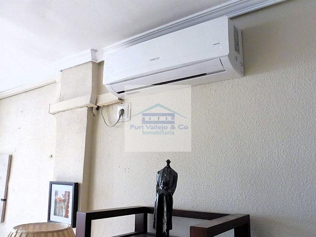 Casa adosada en venta en Córdoba, Poniente Norte Miralbaida Parque Azahara. Chalet adosado con 4 habitaciones, garaje y pisicma. Casas adosadas.