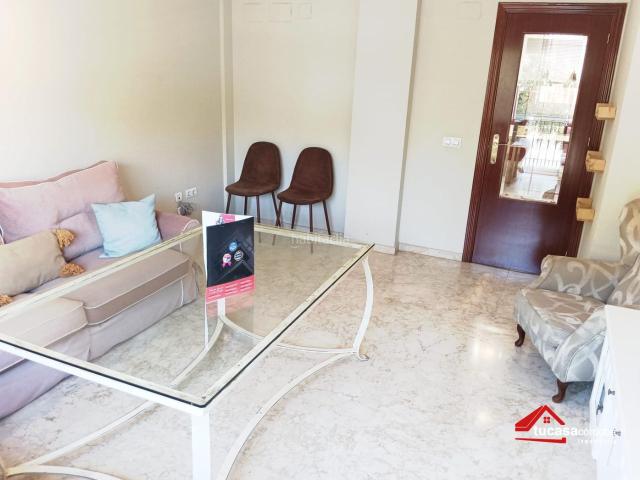 Casa adosada en venta en Córdoba, Sagunto Edisol. Vive en una de las zonas más exclusivas de Córdoba con el espacio que siempre has deseado!. Casas adosadas.