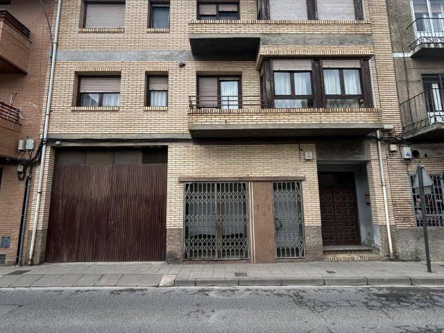 Casa adosada en Venta en Corella
