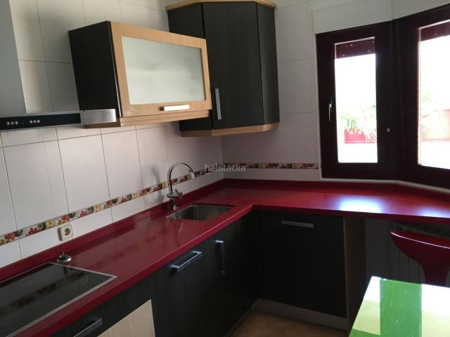 Casa adosada en venta en Coreses. Chalet adosado listo para entrar a vivir. Casas adosadas.