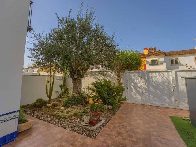 Casa adosada en Venta en Coria del Río