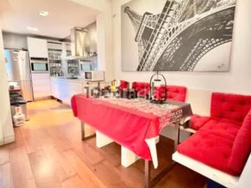 Casa adosada en venta en Cornellà de Llobregat, Centre. Con 2 entradas independientes. Casas adosadas Cornellà de.