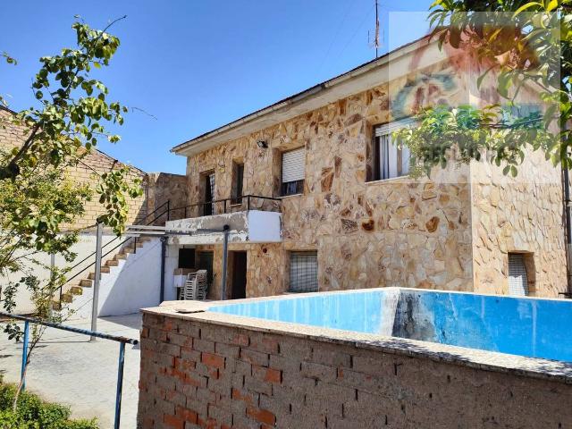 Casa adosada en Venta en Corral de Almaguer