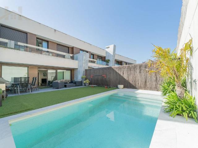 Casa adosada en Venta en Cortijo Sur