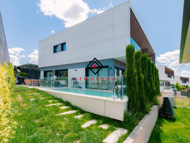 Casa adosada en Venta en Cortijo Sur