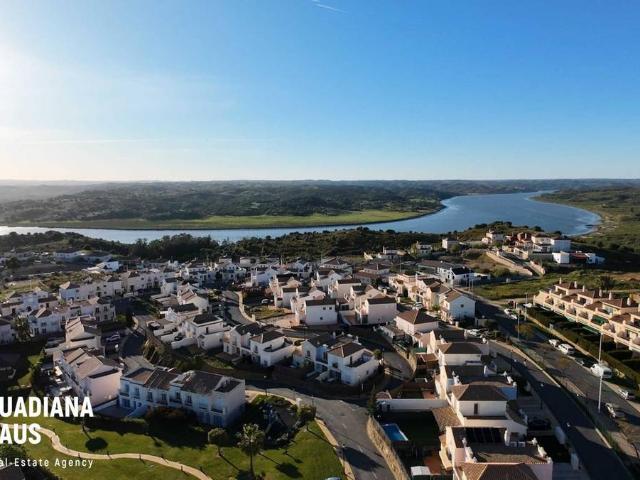 Casa adosada en Venta en Costa Esuri