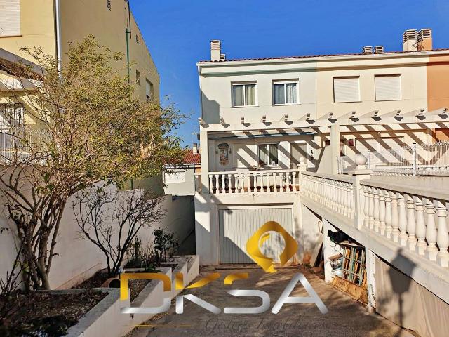 Casa adosada en Venta en Costur