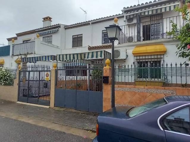 Casa adosada en Venta en Cavaleri