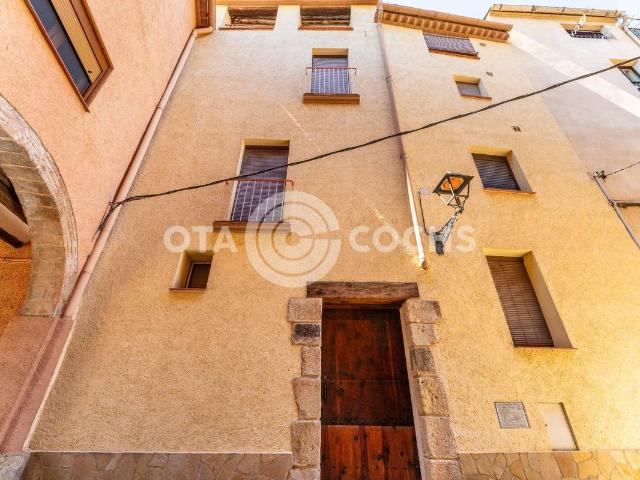 Casa adosada en Venta en Cabacés