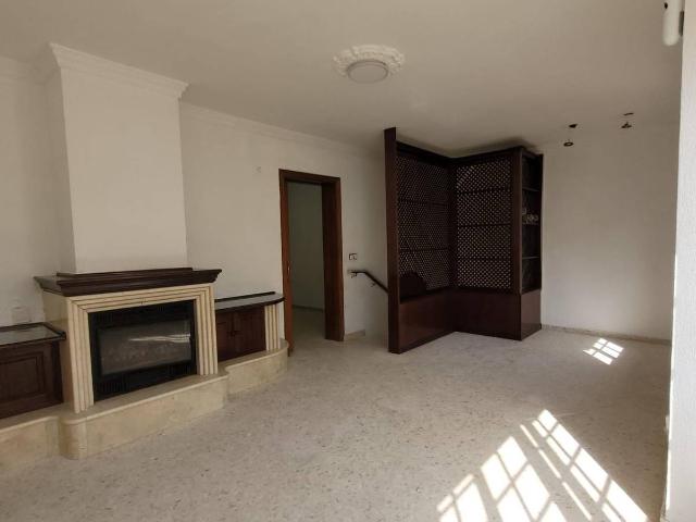 Casa adosada en Venta en Caballero Bonald San José Obrero Guadalcacín