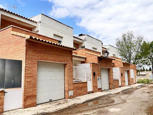 Casa adosada en Venta en Cabezamesada