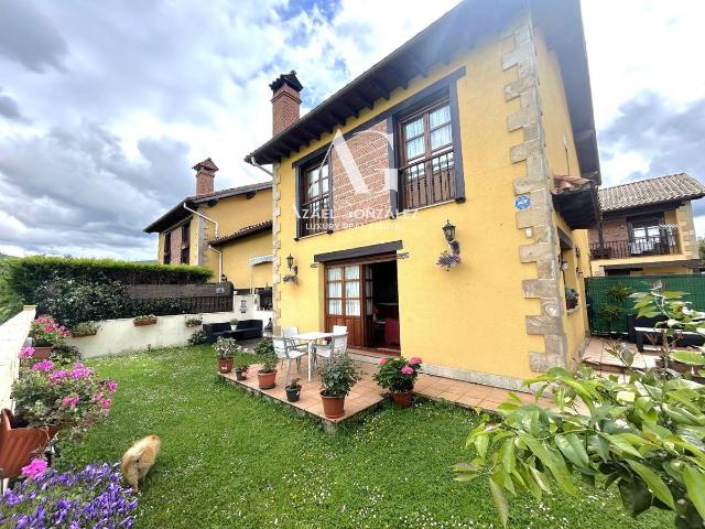 Casa adosada en Venta en Cabezón de la Sal