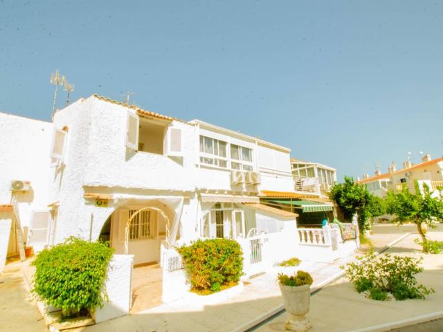 Casa adosada en Venta en Cabo Cervera