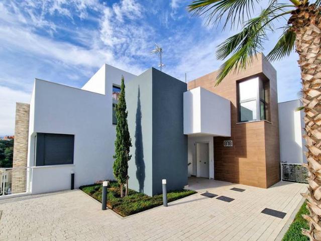 Casa adosada en Venta en Cabopino Artola