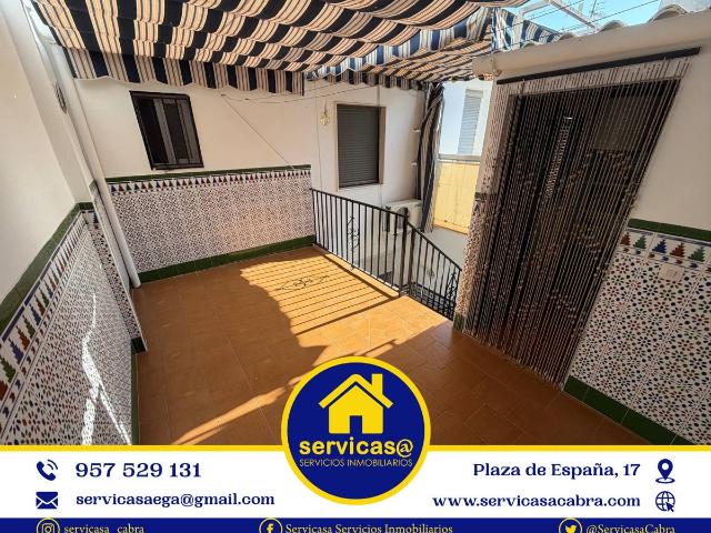 Casa adosada en Venta en Cabra
