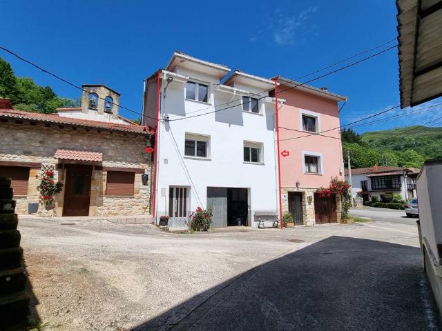 Casa adosada en Venta en Cabrales