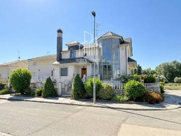 Casa adosada en Venta en Cabrerizos