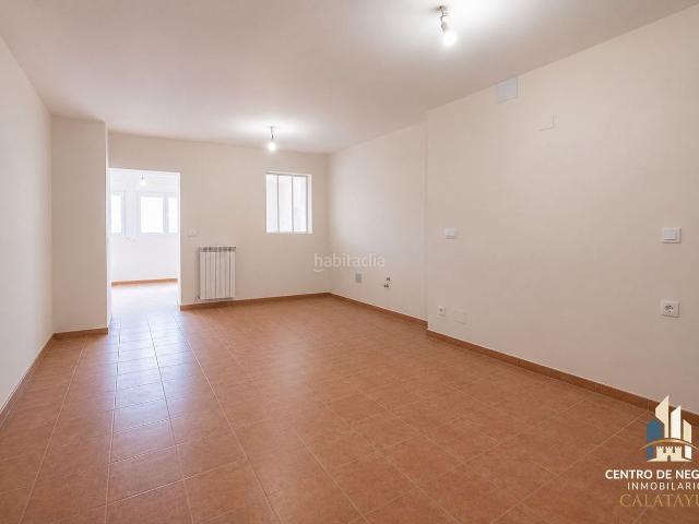 Casa adosada en venta en Calatayud, Centro. Casa 207 m con reforma avanzada en Calatayud. Casas adosadas.