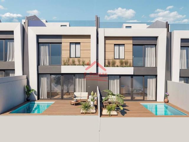 Casa adosada en Venta en Caleta de Vélez