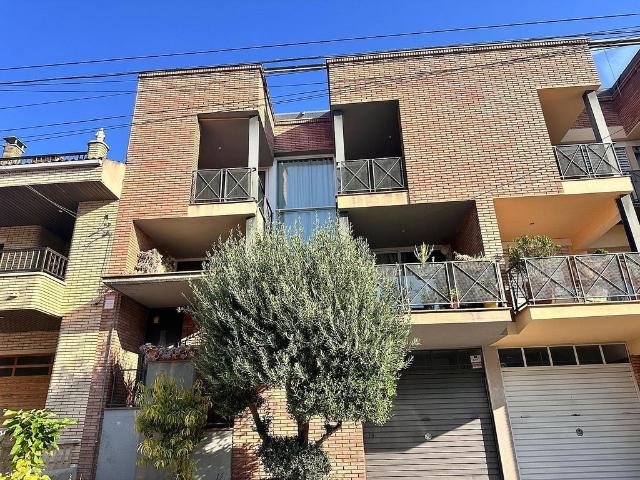Casa adosada en venta en calle Collbaix, Sant Joan de Vilatorrada, de 270 m² 3 habitaciones por 310.000