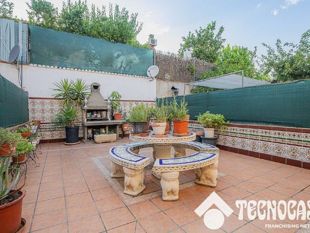 Casa adosada en venta en calle Carrasco I Formiguerade, Terrassa, de 115 m² 3 habitaciones por 399.000