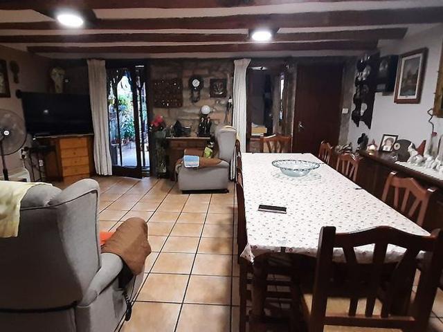Casa adosada en venta en calle Centro, Castellserà, de 250 m² 5 habitaciones por 169.000