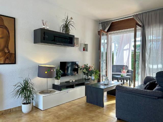 Casa adosada en venta en calle CL Gran Canaria de, Mont Roig del Camp, de 93 m² 2 habitaciones por 260.000