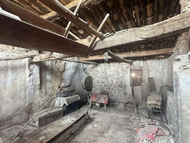 Casa adosada en venta en calle CL Escots, Sanaüja, de 248 m² 5 habitaciones por 50.000