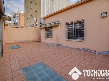 Casa adosada en venta en calle CL Juvenal de, Sabadell, de 353 m² 6 habitaciones por 360.000