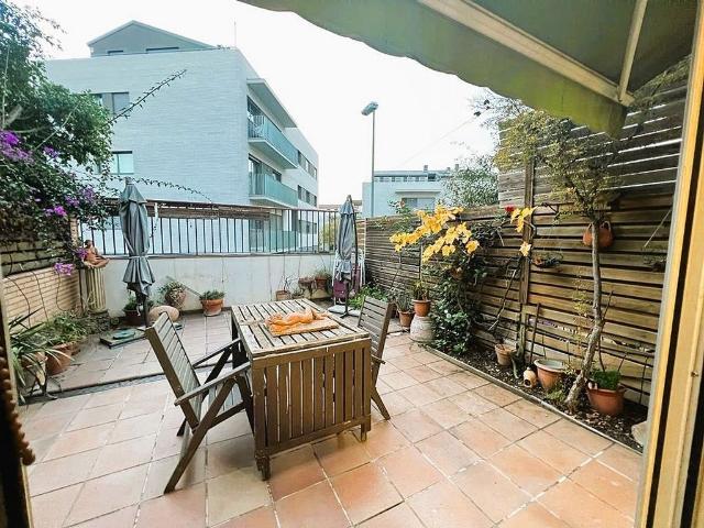Casa adosada en venta en calle Cruspinera, Tiana, de 230 m² 4 habitaciones por 580.000
