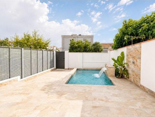 Casa adosada en venta en calle Badia, Castelló d´Empúries, de 100 m² 3 habitaciones por 485.000