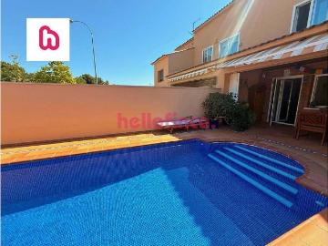 Casa adosada en venta en calle Baix Empordà, Vendrell, El, de 186 m² 4 habitaciones por 420.000