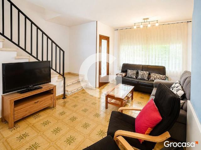 Casa adosada en venta en calle Gavina, Vendrell, El, de 157 m² 4 habitaciones por 279.000