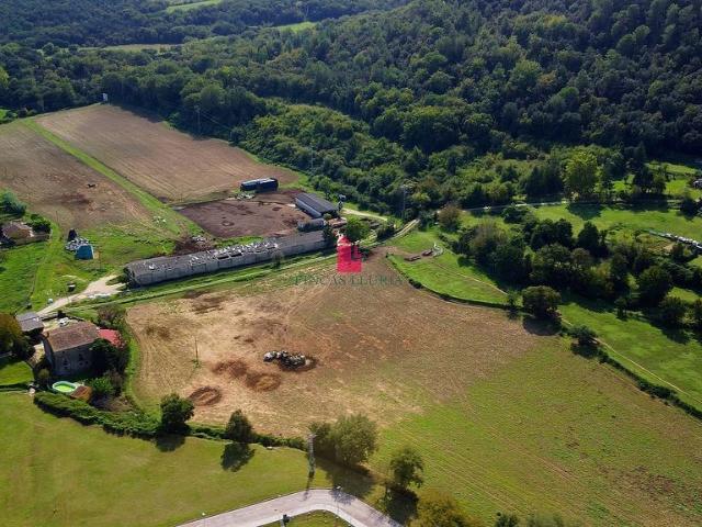 Chalet en venta en calle Gi, Sant Aniol de Finestres, de 552 m² 6 habitaciones por 500.000