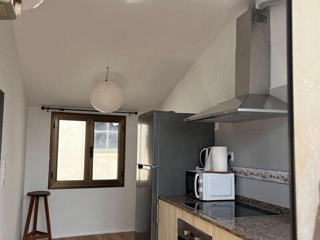 Casa adosada en venta en calle D'orient, Tivissa, de 320 m² 5 habitaciones por 190.000