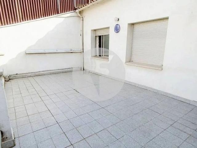 Casa adosada en venta en calle D'àngel Guimerà, Terrassa, de 216 m² 3 habitaciones por 350.000