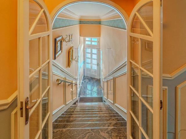 Casa adosada en venta en calle D'antoni Asens, Móra d´Ebre, de 817 m² 4 habitaciones por 380.000