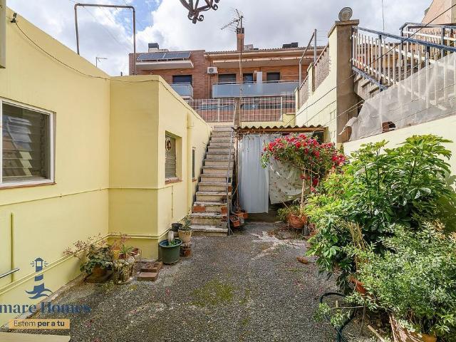 Casa adosada en venta en calle D'apel·Les Mestres, Gavà, de 95 m² 3 habitaciones por 371.000