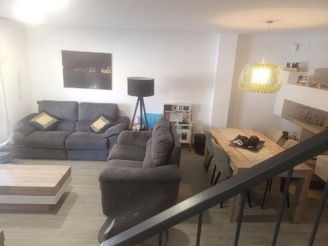 Casa adosada en venta en calle De Conca, Mont Roig del Camp, de 175 m² 3 habitaciones por 347.000