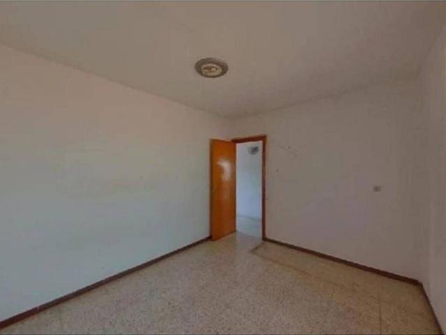Casa adosada en venta en calle De Corbera, Rubí, de 195 m² 4 habitaciones por 222.720