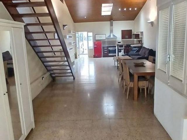 Casa adosada en venta en calle De Coroleu, Barcelona, de 180 m² 1 habitación por 675.000