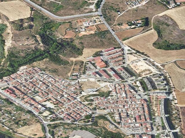 Casa adosada en venta en calle De Camarasa, Sabadell, de 110 m² 3 habitaciones por 141.000