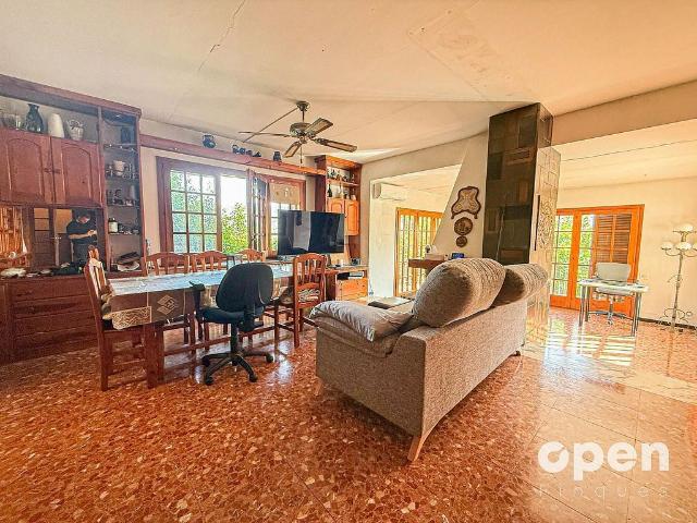 Casa adosada en venta en calle De Can Sanahuja, Viladecavalls, de 226 m² 5 habitaciones por 650.000