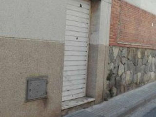Casa adosada en venta en calle De Ciudad Real, Rubí, de 94 m² 4 habitaciones por 312.400