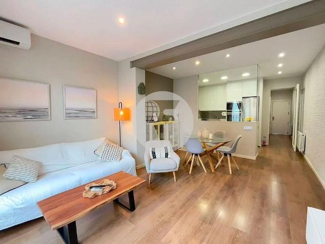 Casa adosada en venta en calle De Grànius, Terrassa, de 179 m² 3 habitaciones por 649.000