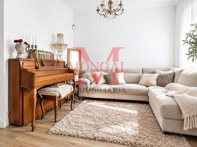 Casa adosada en venta en calle De Damià Campeny, Mataró, de 67 m² 2 habitaciones por 346.000