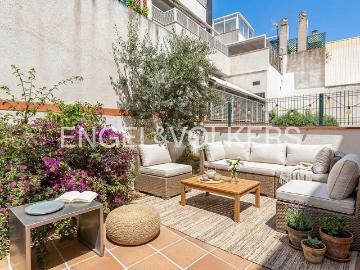 Casa adosada en venta en calle De Fogars de Tordera, Badalona, de 161 m² 4 habitaciones por 549.000