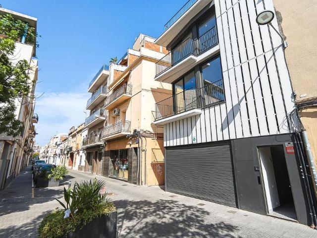 Casa adosada en venta en calle De Francesc Planas i Casals, Badalona, de 169 m² 3 habitaciones por 729.000