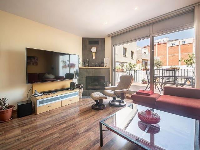 Casa adosada en venta en calle De la Beneficència, Vilafranca del Penedès, de 380 m² 4 habitaciones por 580.000
